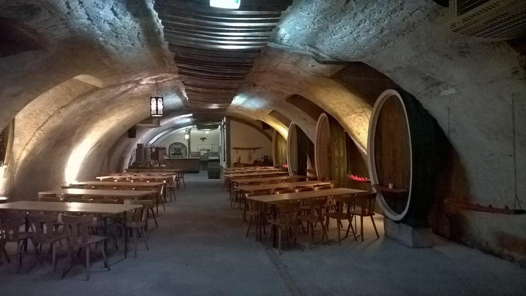 Hotel Restaurant Hambacher Winzer Neustadt an der Weinstraße Esterno foto