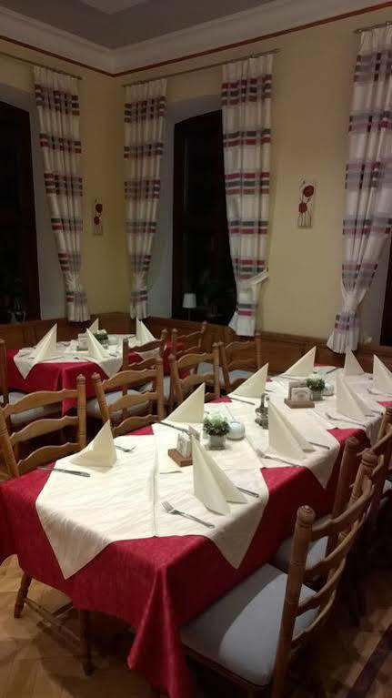 Hotel Restaurant Hambacher Winzer Neustadt an der Weinstraße Esterno foto