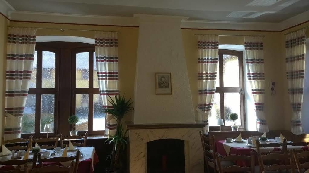 Hotel Restaurant Hambacher Winzer Neustadt an der Weinstraße Esterno foto