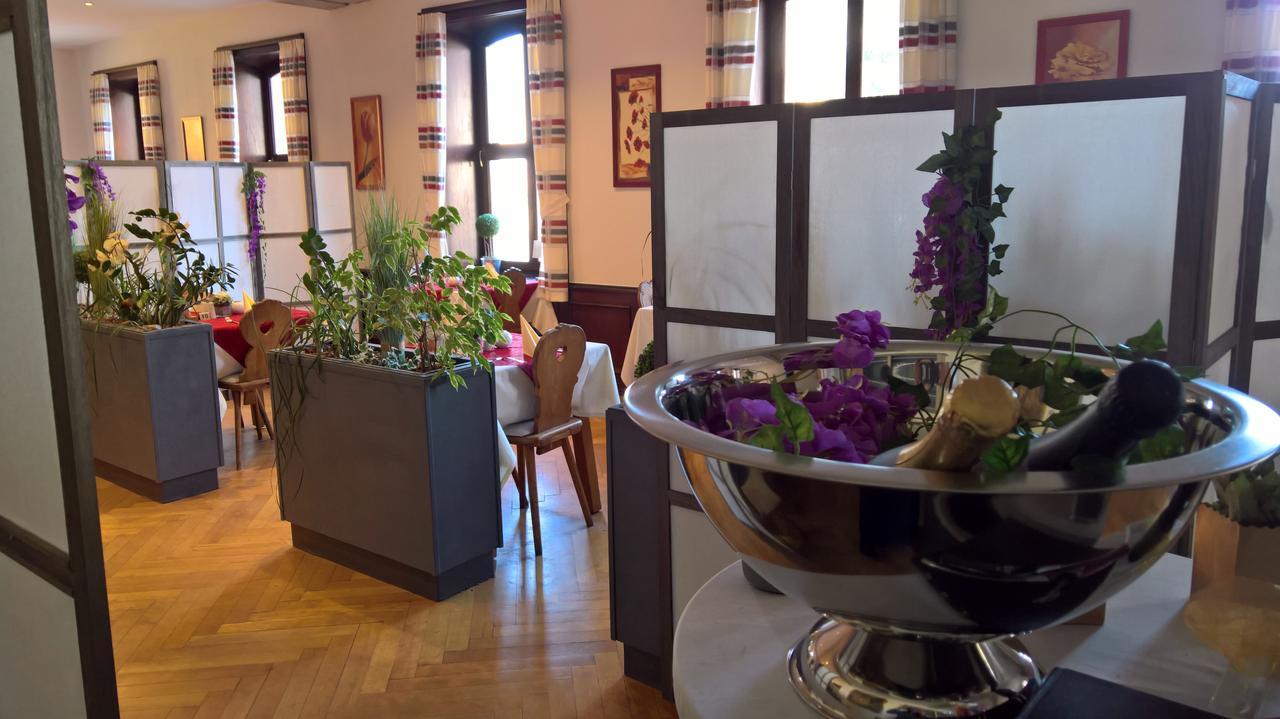 Hotel Restaurant Hambacher Winzer Neustadt an der Weinstraße Esterno foto
