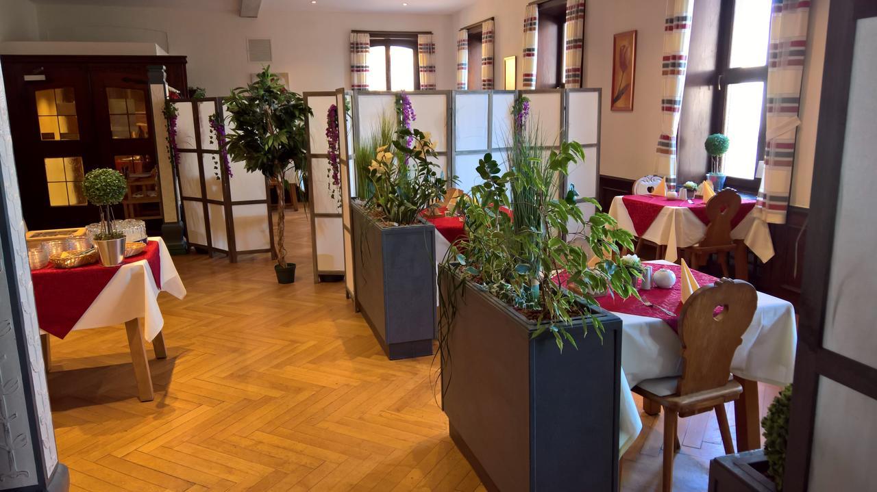 Hotel Restaurant Hambacher Winzer Neustadt an der Weinstraße Esterno foto