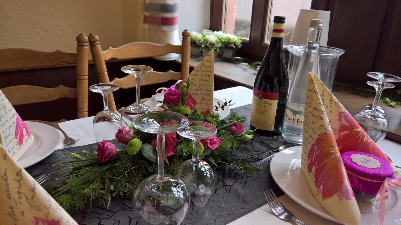 Hotel Restaurant Hambacher Winzer Neustadt an der Weinstraße Esterno foto