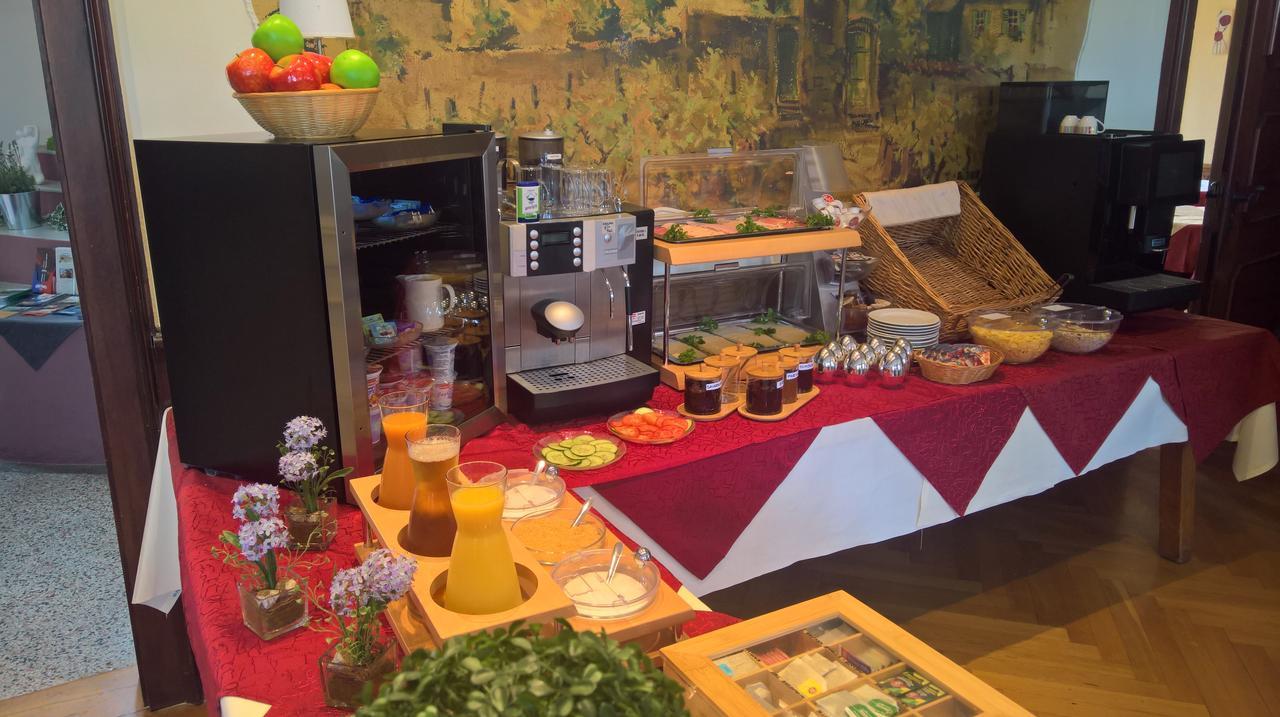 Hotel Restaurant Hambacher Winzer Neustadt an der Weinstraße Esterno foto