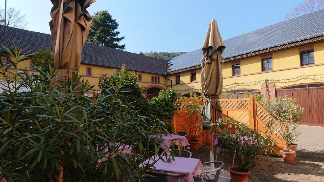 Hotel Restaurant Hambacher Winzer Neustadt an der Weinstraße Esterno foto
